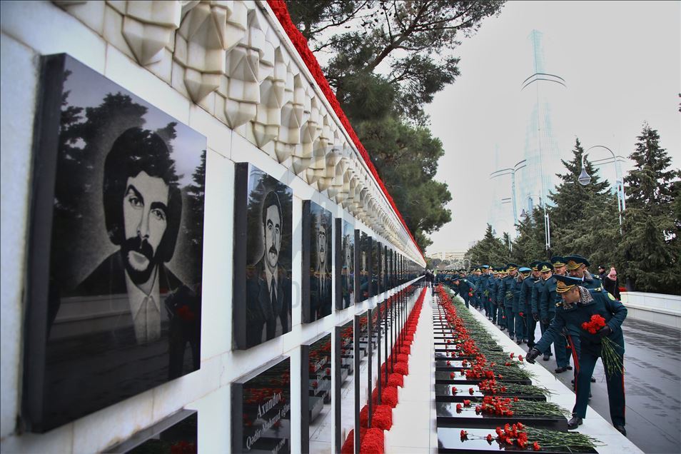 Azerbaycan'da "Kanlı Ocak" kurbanları anılıyor