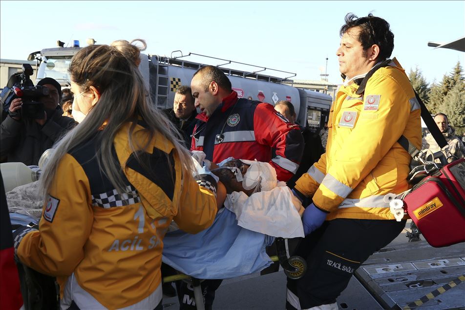 Somali'deki bombalı saldırıda yaralananlar Türkiye'ye getirildi