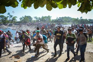 Migrantes en la frontera entre Guatemala y México