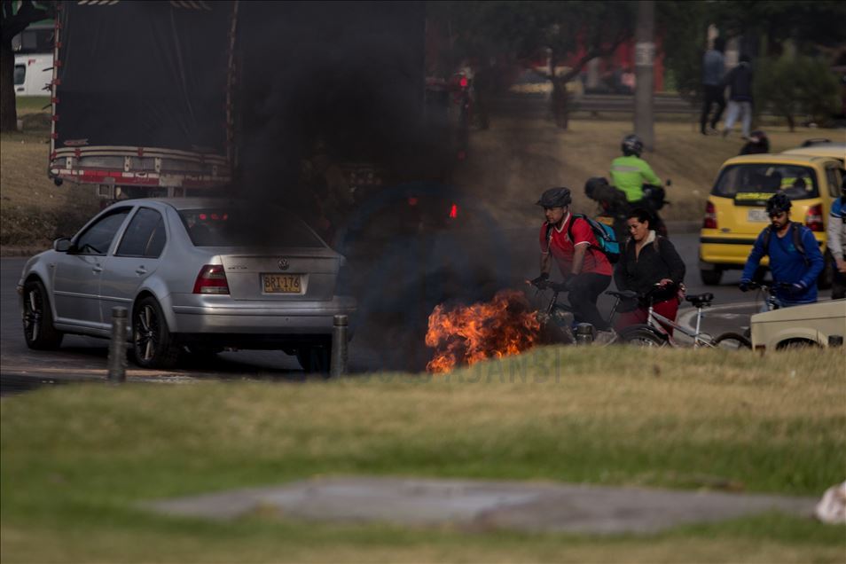 Clashes mark return to protests in Colombia