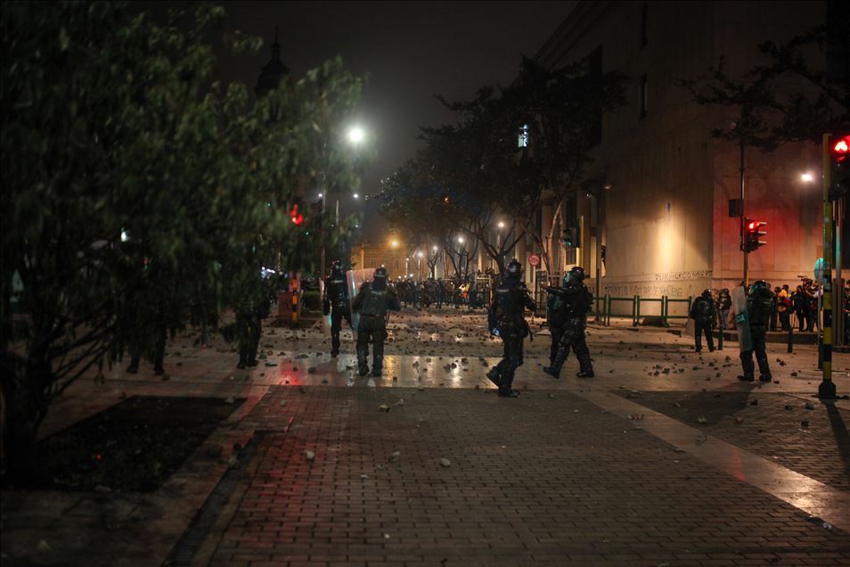 Clashes mark return to protests in Colombia