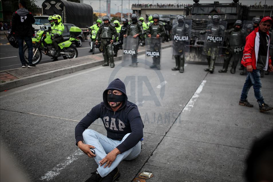 Clashes mark return to protests in Colombia