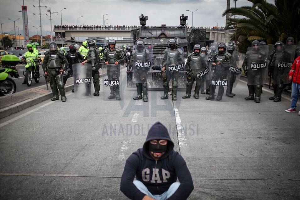 Clashes mark return to protests in Colombia