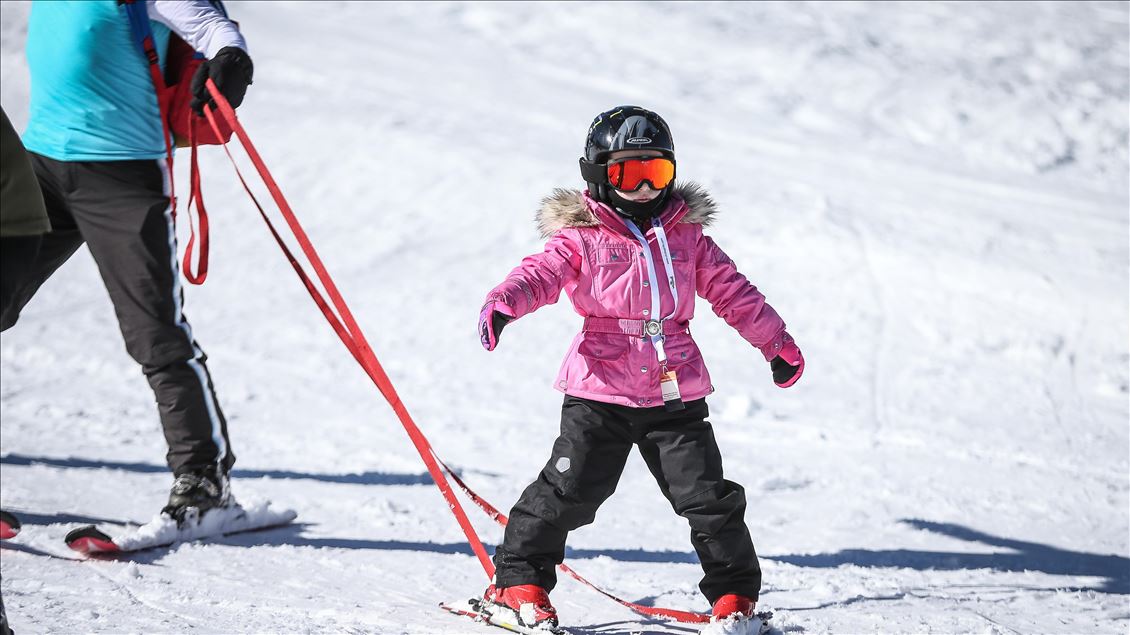 Après 2 heures de formation, ils se lancent sur les pistes skiables d’Uludag (Bursa)
