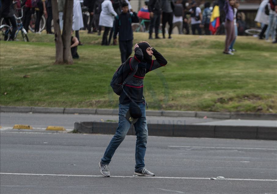 Clashes mark return to protests in Colombia