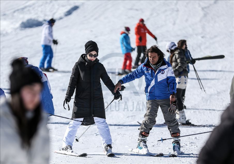 "أولوداغ" التركية.. قبلة عشاق التزلج بموسم الرياضات الشتوية