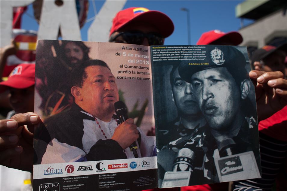 Caracas'ta Maduro'ya destek yürüyüşü