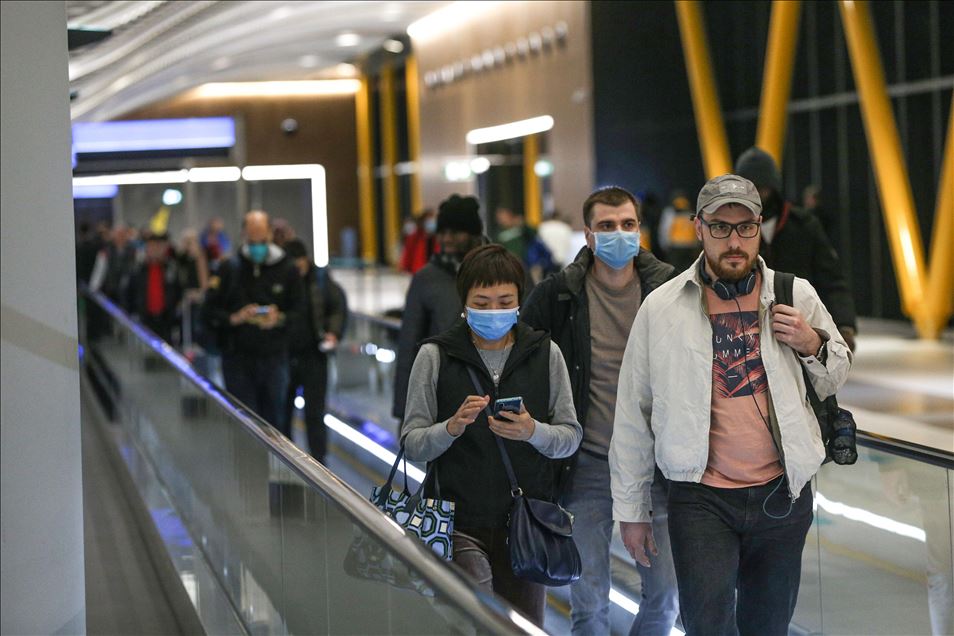 Çin'den gelen yolcular, İstanbul Havalimanı'nda termal kameralarla kontrol edildi