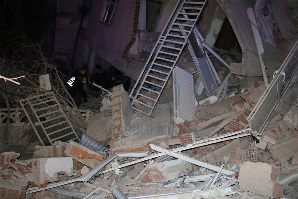 Një tërmet prej 6.8 ballë godet Turqinë