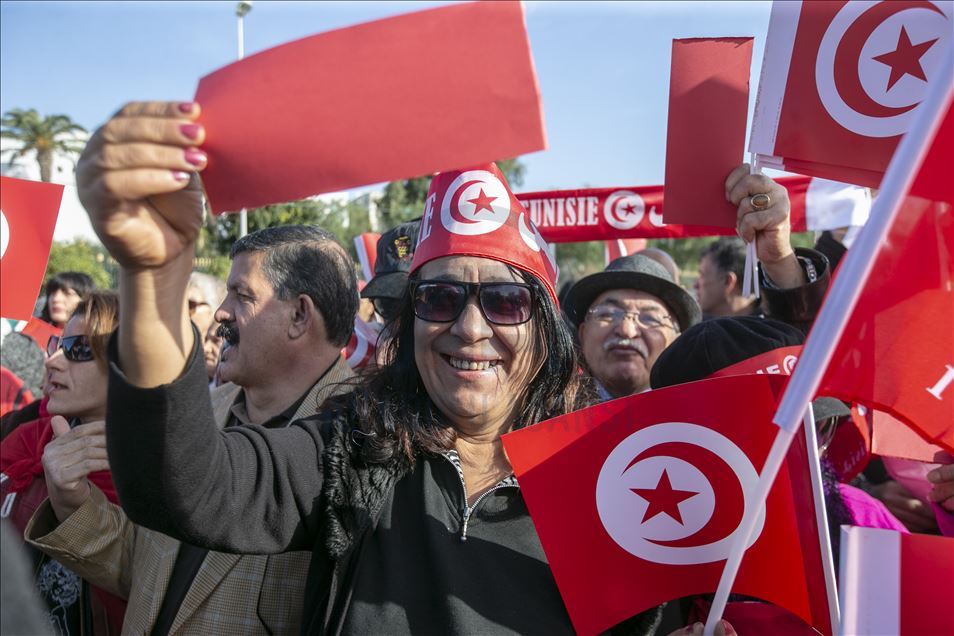 وقفة احتجاجية لحزب تونسي تنديدا بـ"العنف السياسي"


