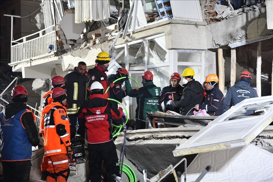 На востоке Турции произошло землетрясение магнитудой 6,8
