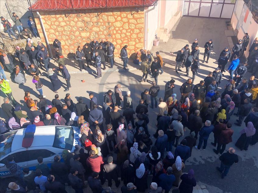 Depremde kısmi çatlaklar oluşan Adıyaman Cezaevindeki hükümlü ve tutuklular naklediliyor