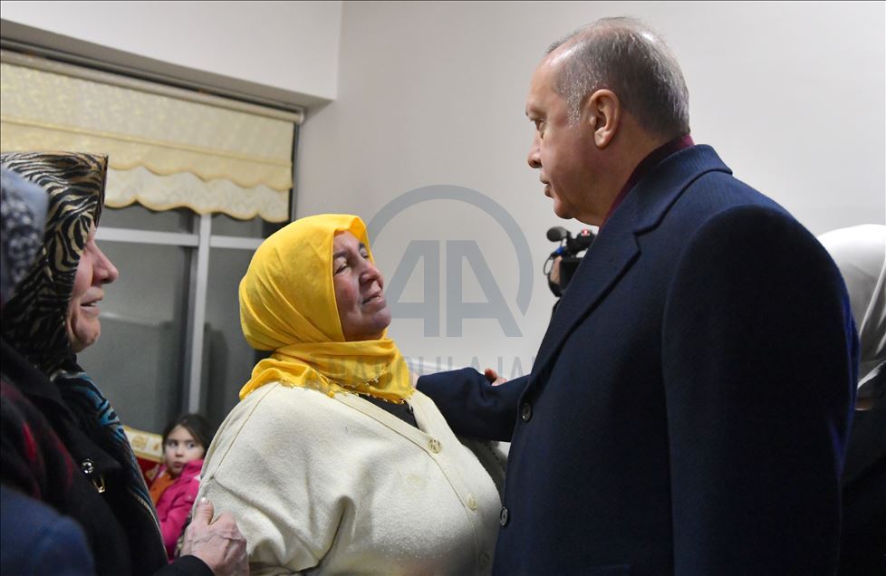 أردوغان: سنبني بيوتا ذات هياكل صلبة لمتضرري زلزال ألازيغ