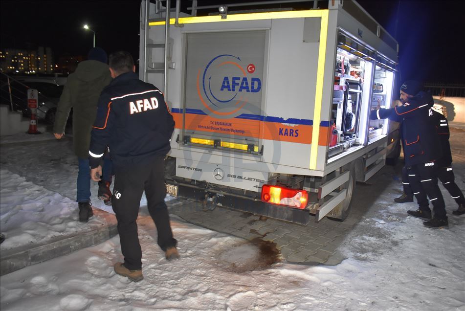 Doğu Anadolu'da kurtarma ekipleri, deprem nedeniyle Elazığ'a gönderildi