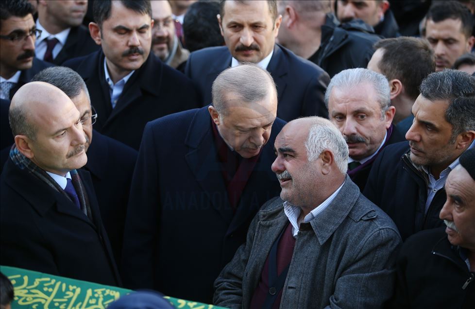 Cumhurbaşkanı Erdoğan, depremde hayatını kaybeden 2 kişinin cenaze törenine katıldı
