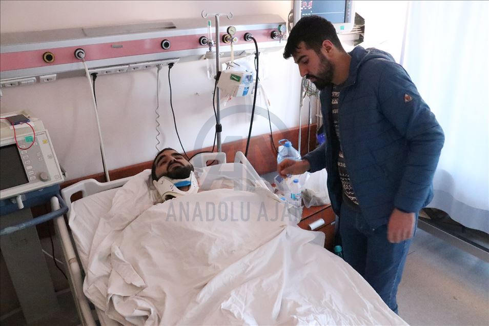 Elazığ'daki depremde yaralanan vatandaşlar "deprem anını" anlattı
