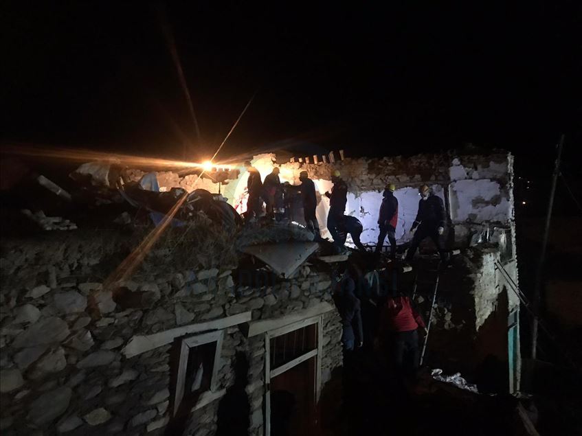 إصابة 405 أشخاص بولاية ألازيغ، و148 بملاطية جرّاء الزلزال 

