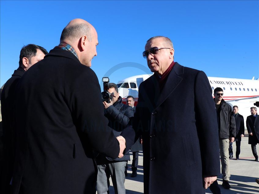 الرئيس أردوغان يصل ولاية ألازيغ للقيام بجولة تفقدية في المناطق التي ضربها الزلزال