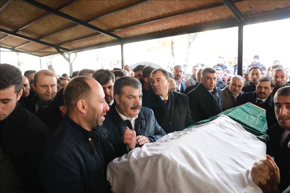 Elazığ depreminde hayatını kaybedenler son yolculuğuna uğurlandı