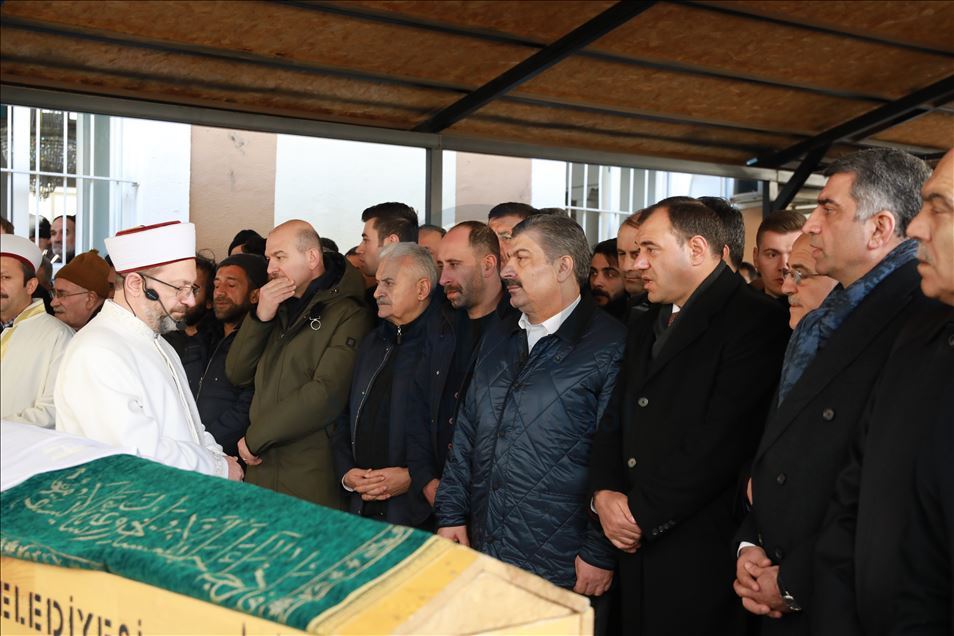 Elazığ depreminde hayatını kaybedenler son yolculuğuna uğurlandı