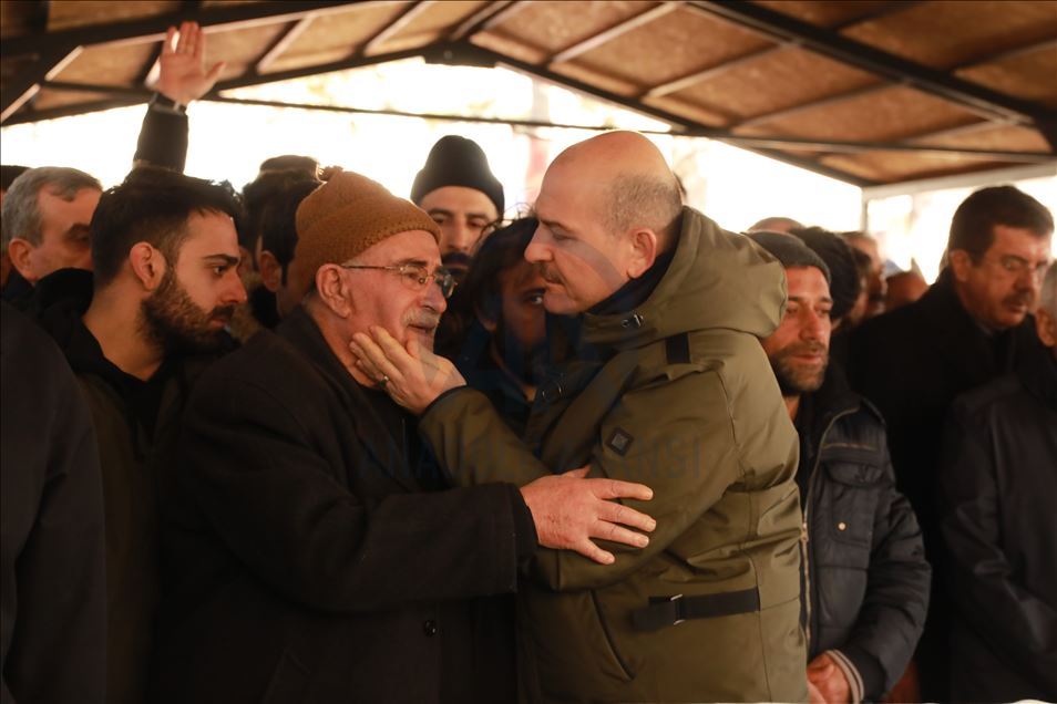 Elazığ depreminde hayatını kaybedenler son yolculuğuna uğurlandı