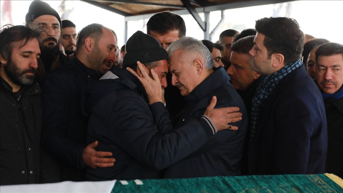 Elazığ depreminde hayatını kaybedenler son yolculuğuna uğurlandı