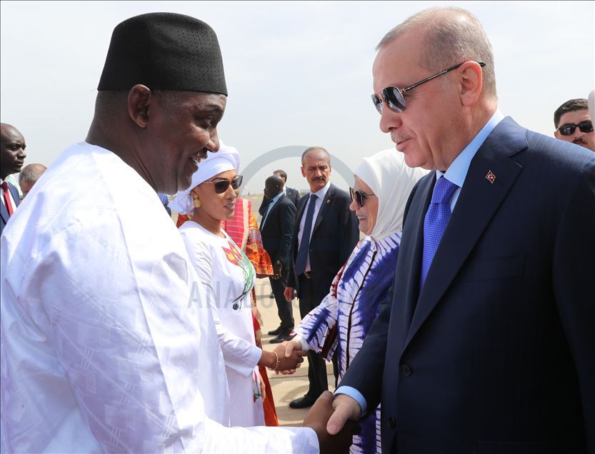 أردوغان يصل غامبيا في زيارة رسمية