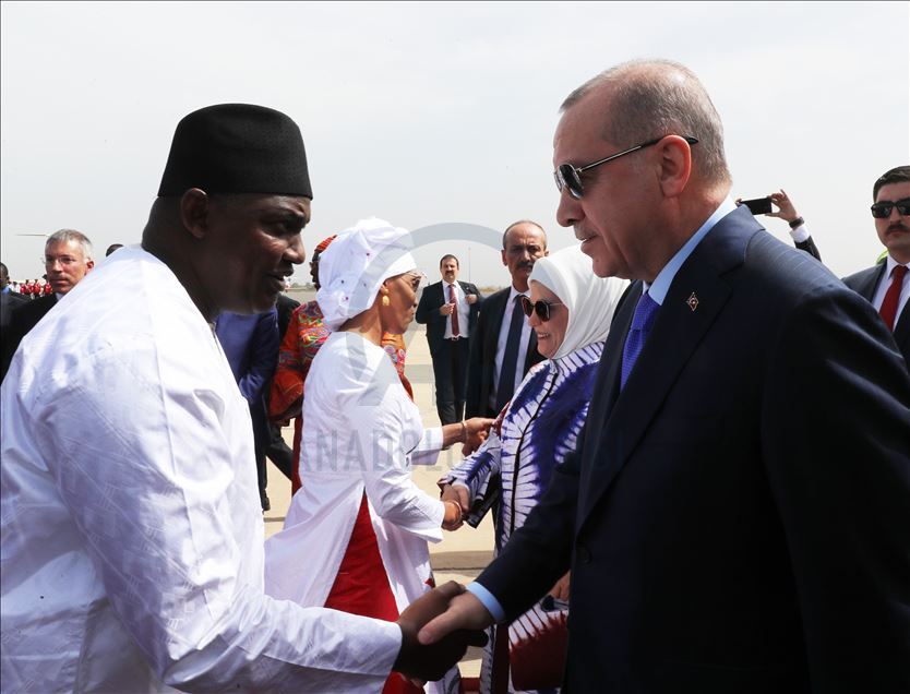 أردوغان يصل غامبيا في زيارة رسمية