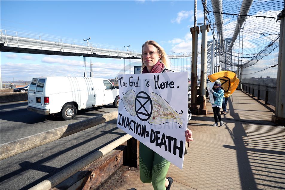 Climate Emergency Bridge Walk in New York