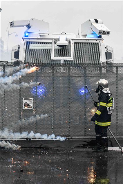 Firemen protest in Paris, on January 28th 2020.