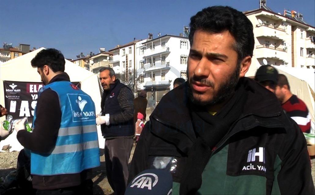 Suriyeliler depremzedeler için seferber oldu
