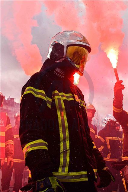 Firemen protest in Paris, on January 28th 2020.