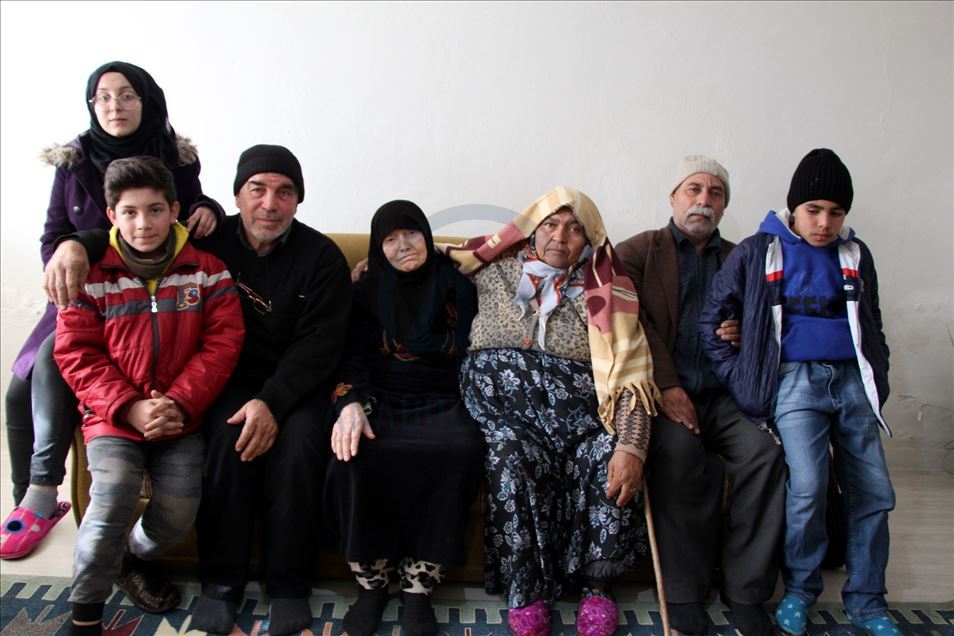 Suriyeliler depremzedeler için seferber oldu