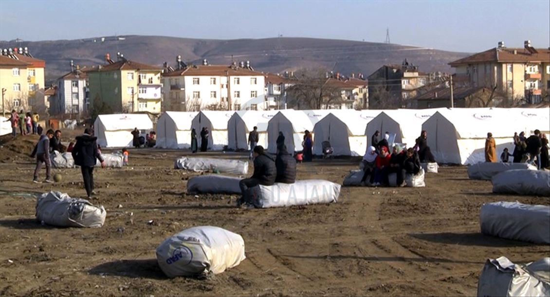 Suriyeliler depremzedeler için seferber oldu