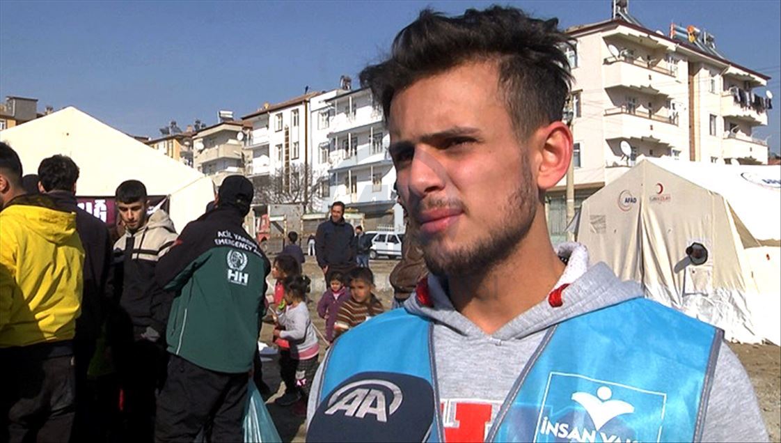 Suriyeliler depremzedeler için seferber oldu