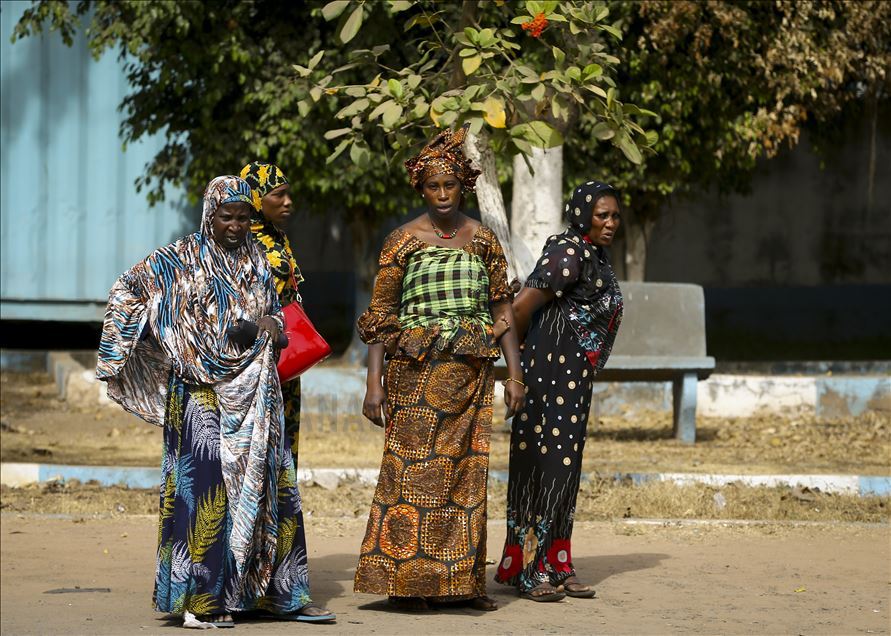 Gambiya'nın başkenti Banjul'da günlük yaşam
