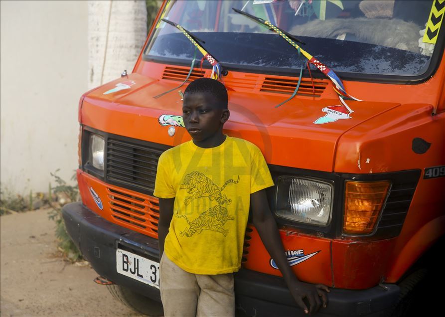 Gambiya'nın başkenti Banjul'da günlük yaşam