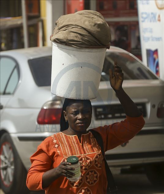 Gambiya'nın başkenti Banjul'da günlük yaşam