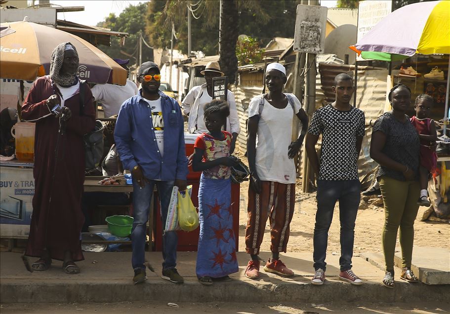 Gambiya'nın başkenti Banjul'da günlük yaşam