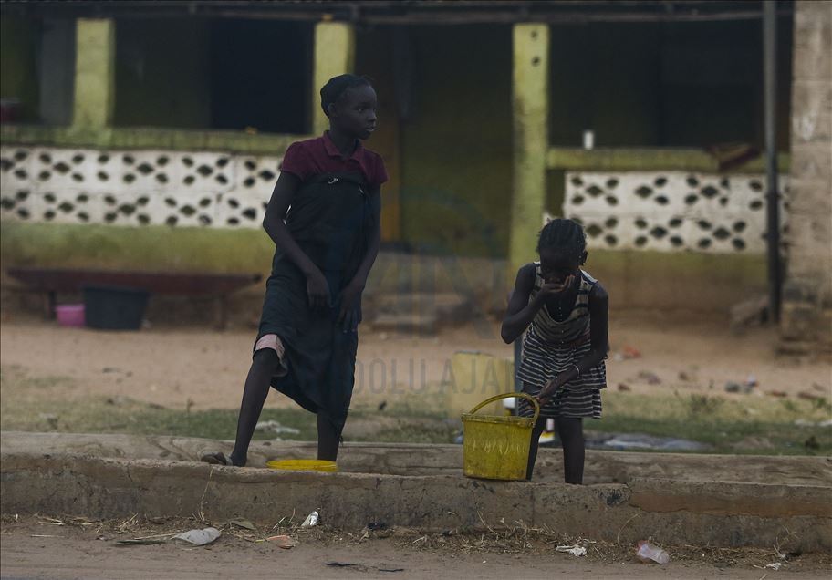Gambiya'nın başkenti Banjul'da günlük yaşam