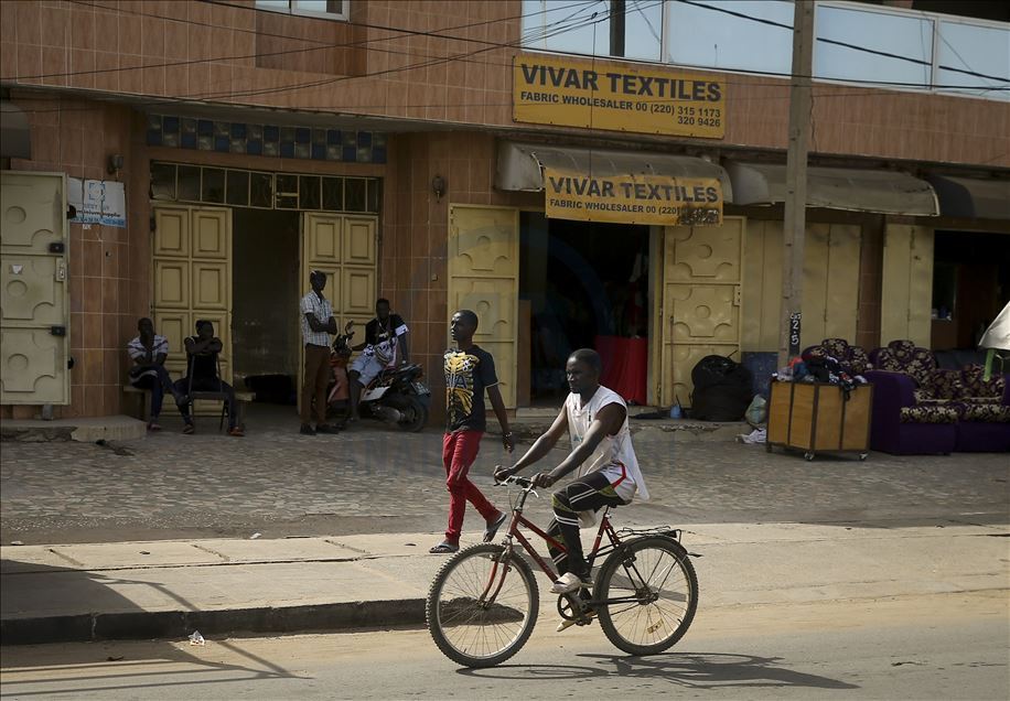 Gambiya'nın başkenti Banjul'da günlük yaşam
