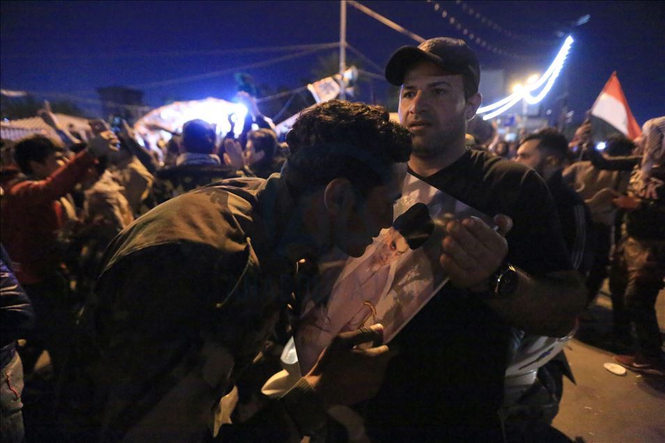 العراق.. الصدر يندد بفشل السياسيين ويدعو للاعتصام
