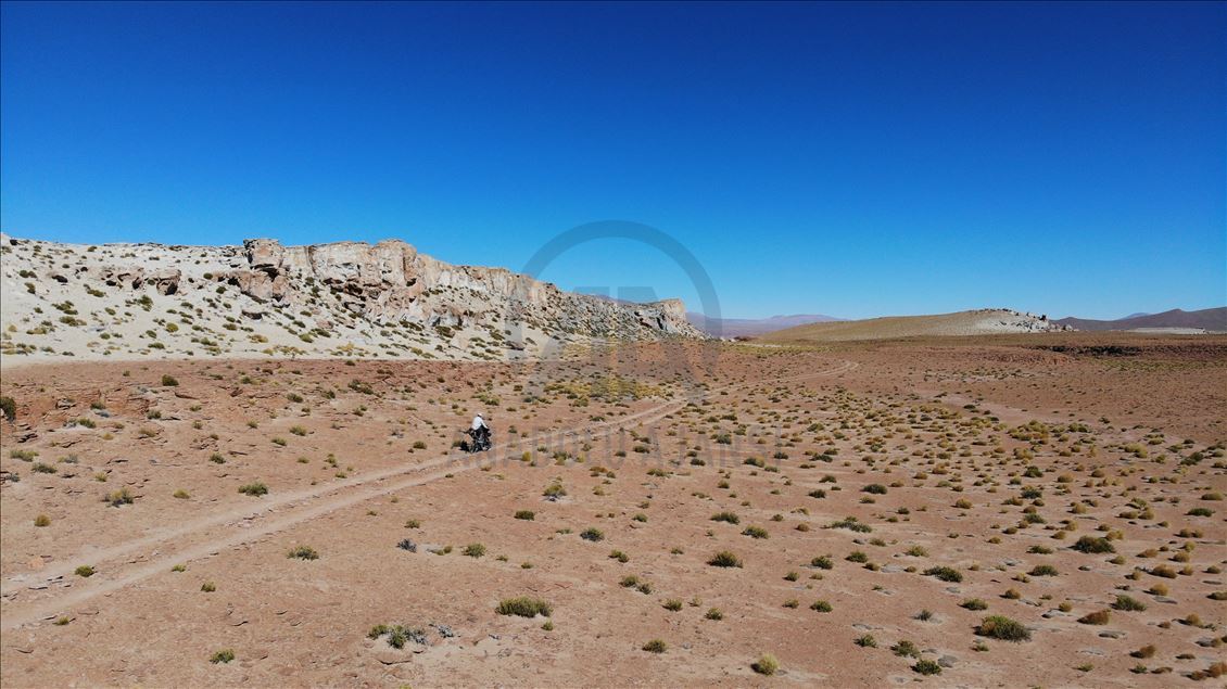 Ce Turc a débuté un tour du monde à vélo il y a 8 ans, il vise le Guinness
