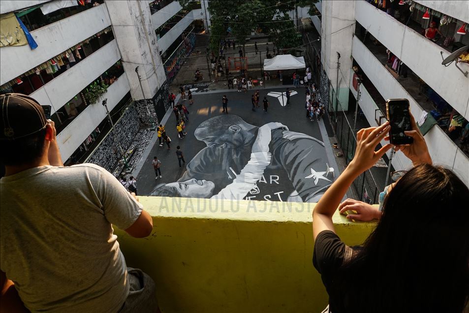 На Филиппинах почтили память Коби Брайанта