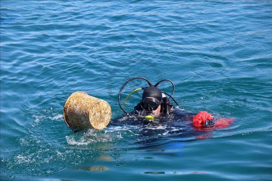 Muğla'da dalgıçlar deniz dibi temizliği yapacak