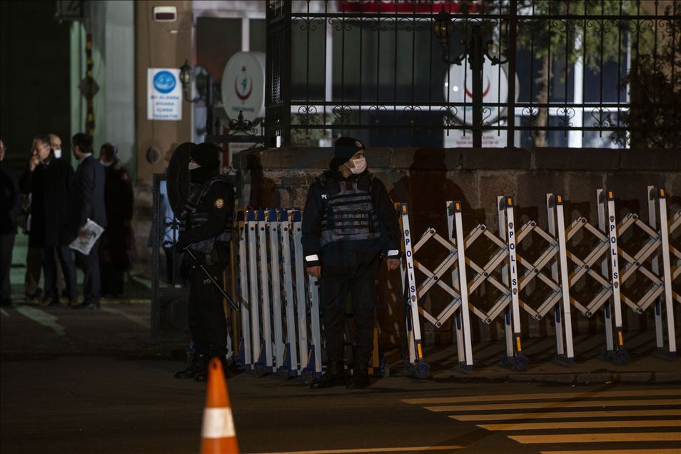 Çin'in Vuhan kentinden tahliye edilen 42 kişiyi taşıyan uçak Ankara'ya geldi