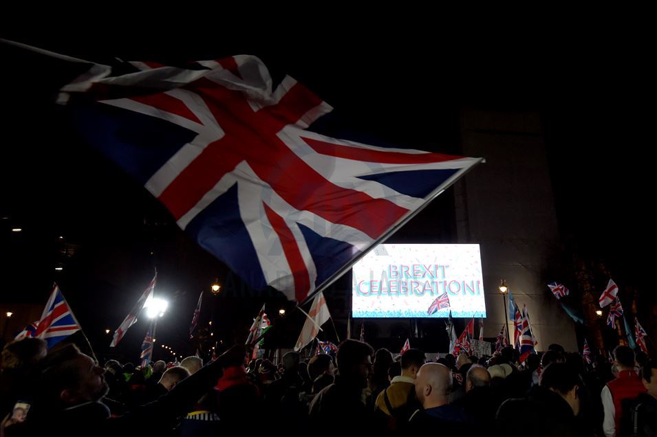 Britania largohet nga BE-ja pas 47 vitesh anëtarësim
