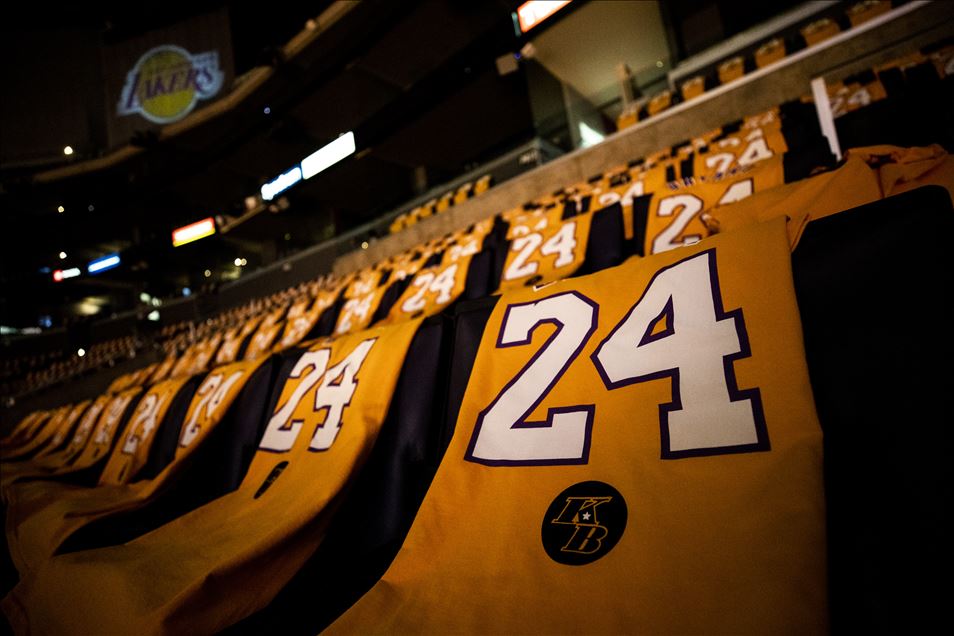 Lakers fall to Blazers on tribute night for Kobe Bryant