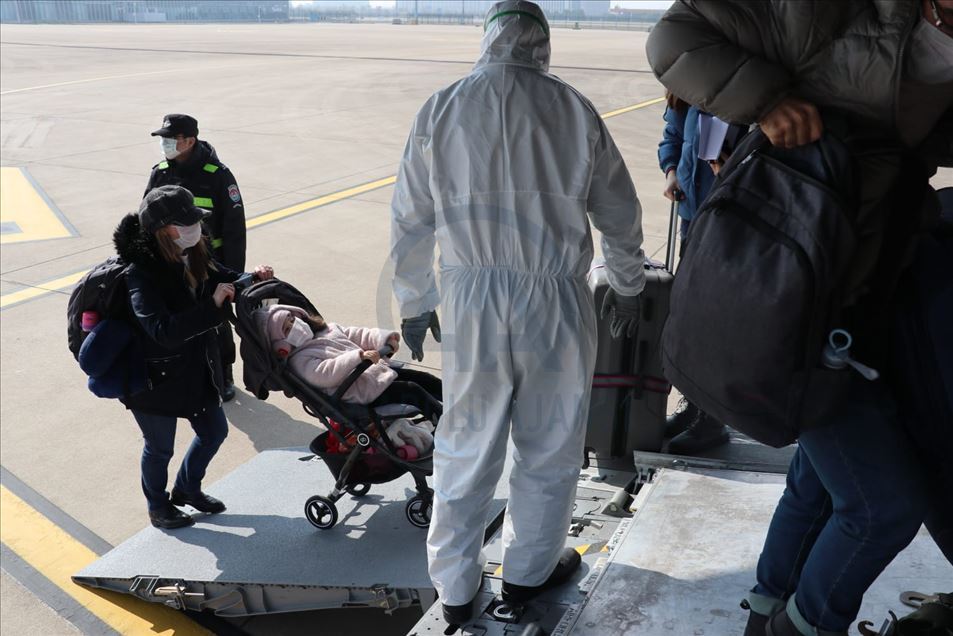 l’avion militaire envoyé pour évacuer les ressortissants #turcs de Wuhan, en Chine, a quitté, samedi, la ville chinoise avec 42 personnes à bord