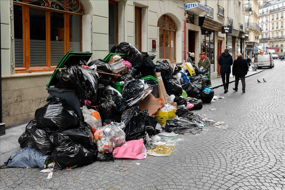 Trash Collector Trade Union Strike against pension reform in Paris